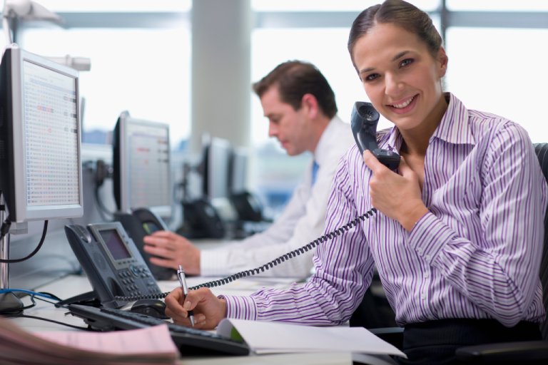 Telecom customer support specialist on phone: Offshore Staffing & BPO Across 6 Countries